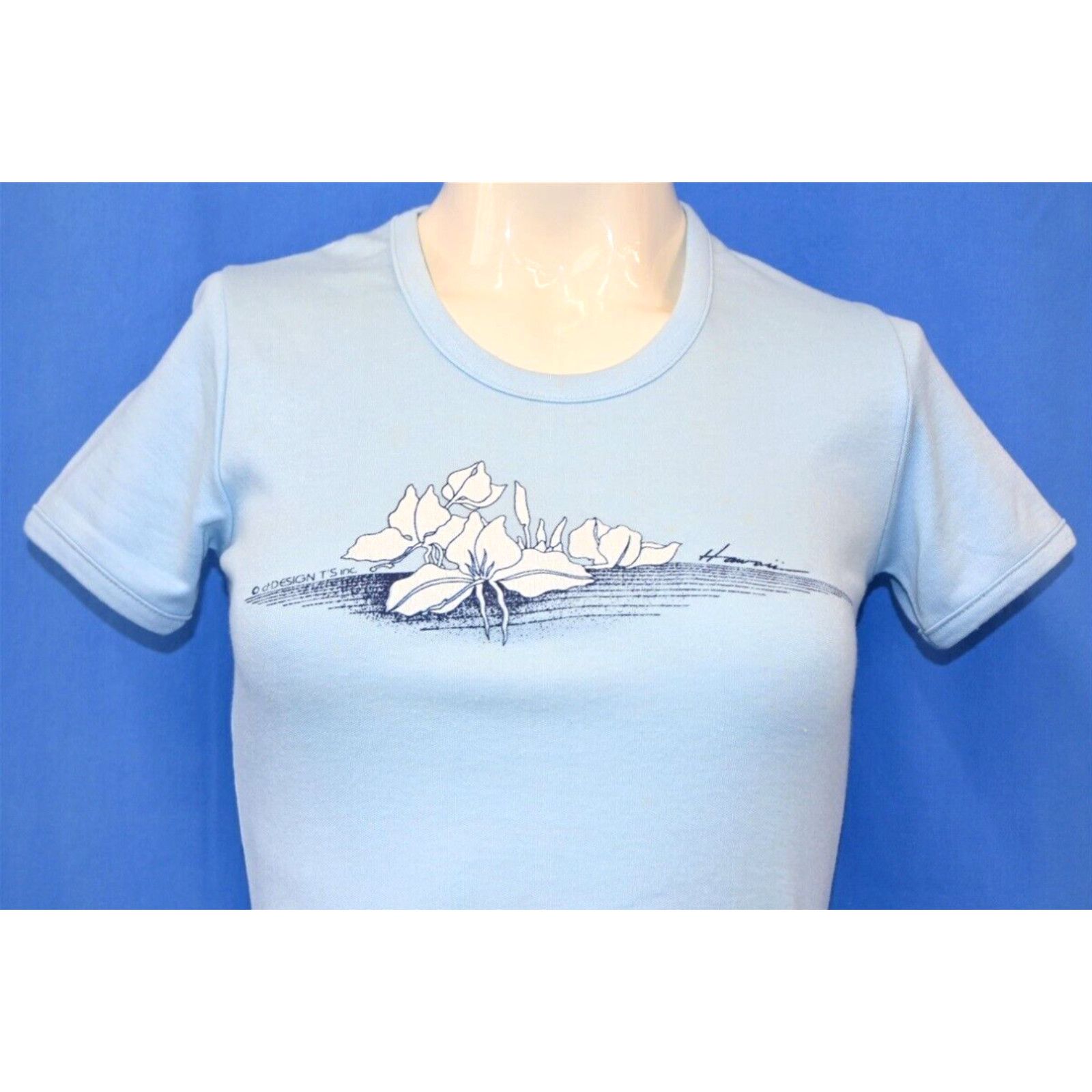 Image of Vintage 80's Hawaii Blue White Tropical Hibiscus Flower Women's T-Shirt Xs