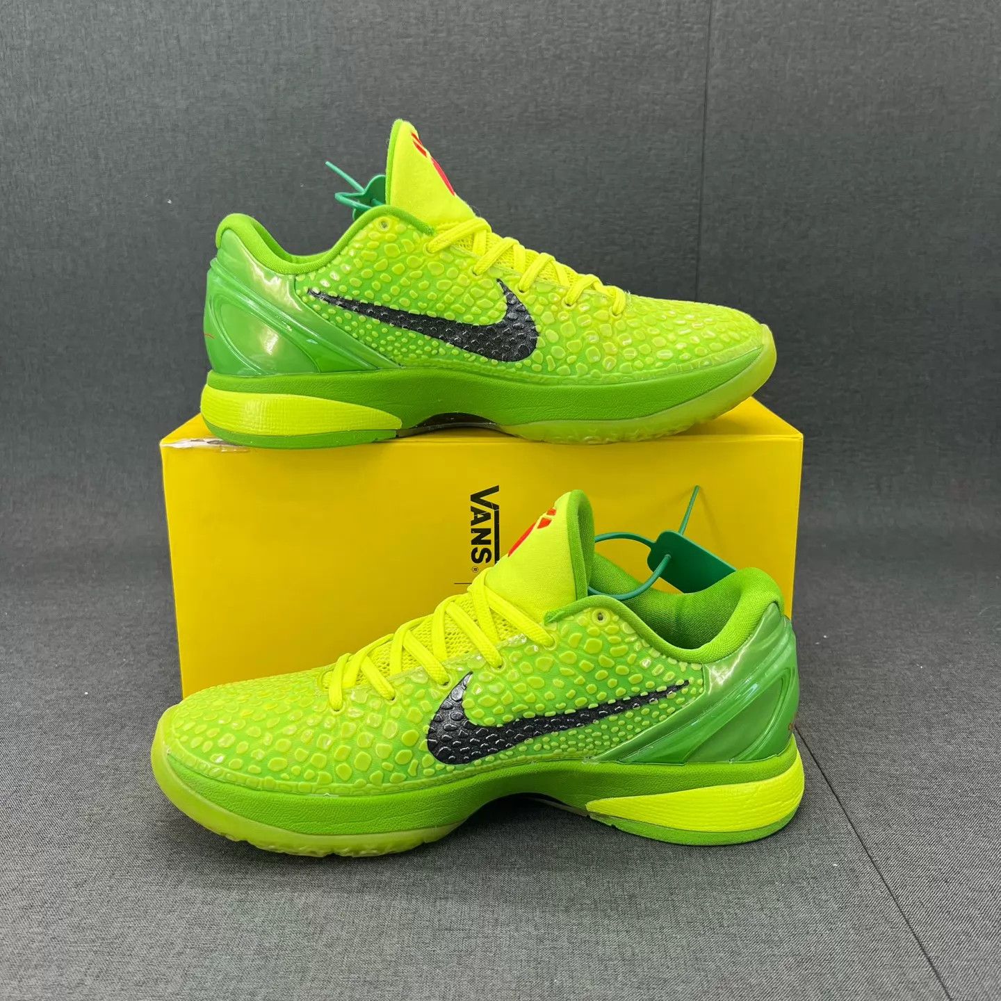 Nike Nike ZK6 Green Hornet 41 Worn 2x Near New Original Box Size US 8 / EU 41 - 2 Thumbnail
