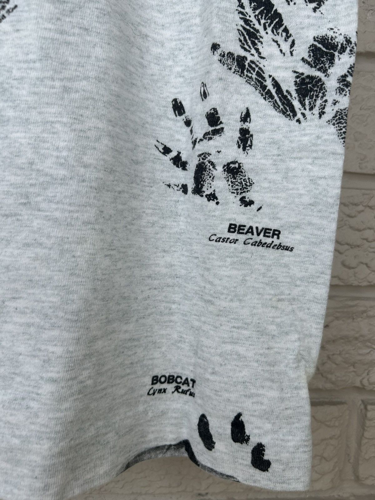 Vintage Vintage 90s Alaska Wildlife Animal Footprint AOP Art T Shirt Size US L / EU 52-54 / 3 - 7 Thumbnail