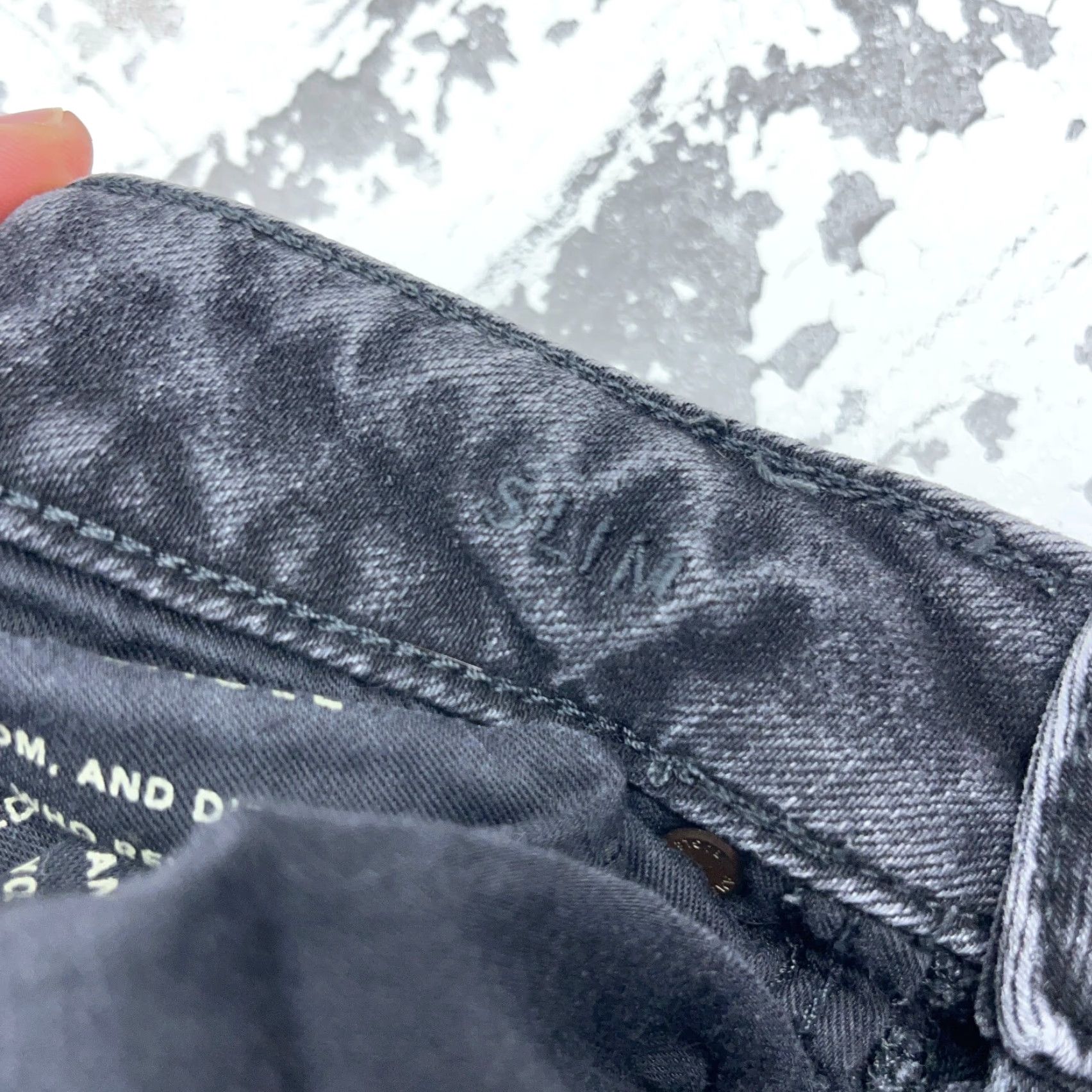 American Eagle Outfitters American Eagle Outfitters Jeans Men Slim Black Denim 28x32 Straight Stretch Distressed Pockets 5-Pocket Logo Belt Loops Holiday: NA Size US 28 / EU 44 - 7 Thumbnail
