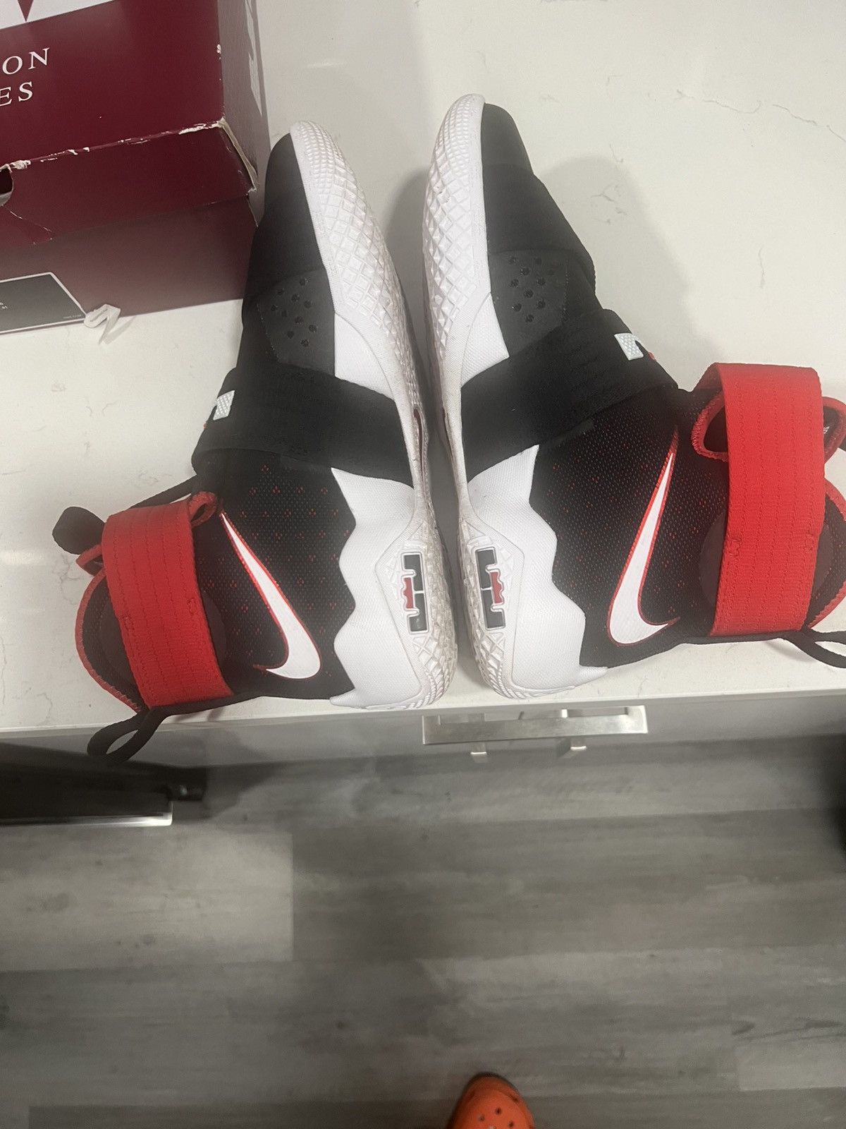 Nike Nike LeBron soldier 10 Size US 8 / EU 41 - 6 Thumbnail