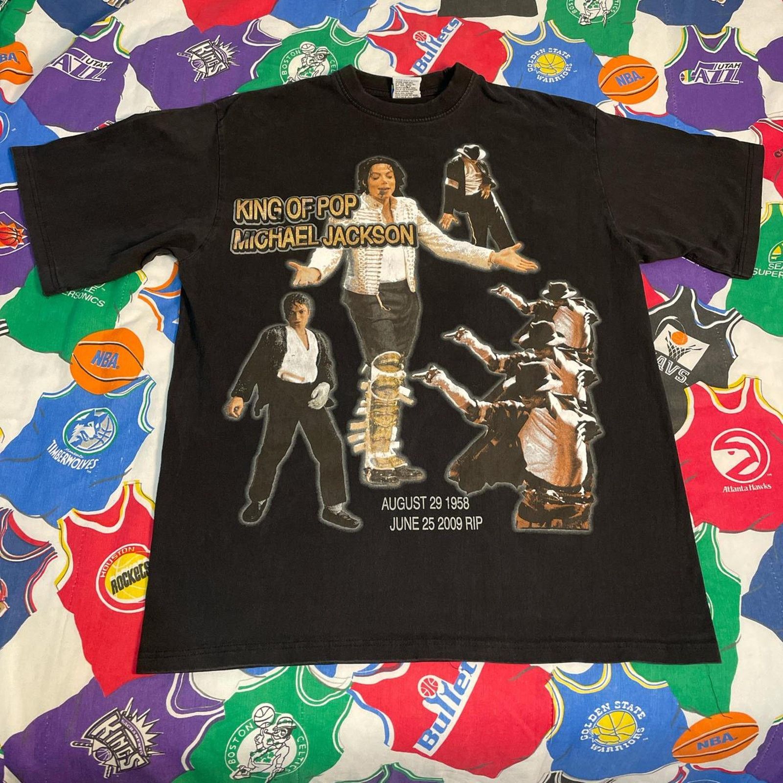 Band Tees × Vintage Vintage 2009 Michael Jackson Memorial Album Cover Pop Tee Size US XL / EU 56 / 4 - 1 Thumbnail