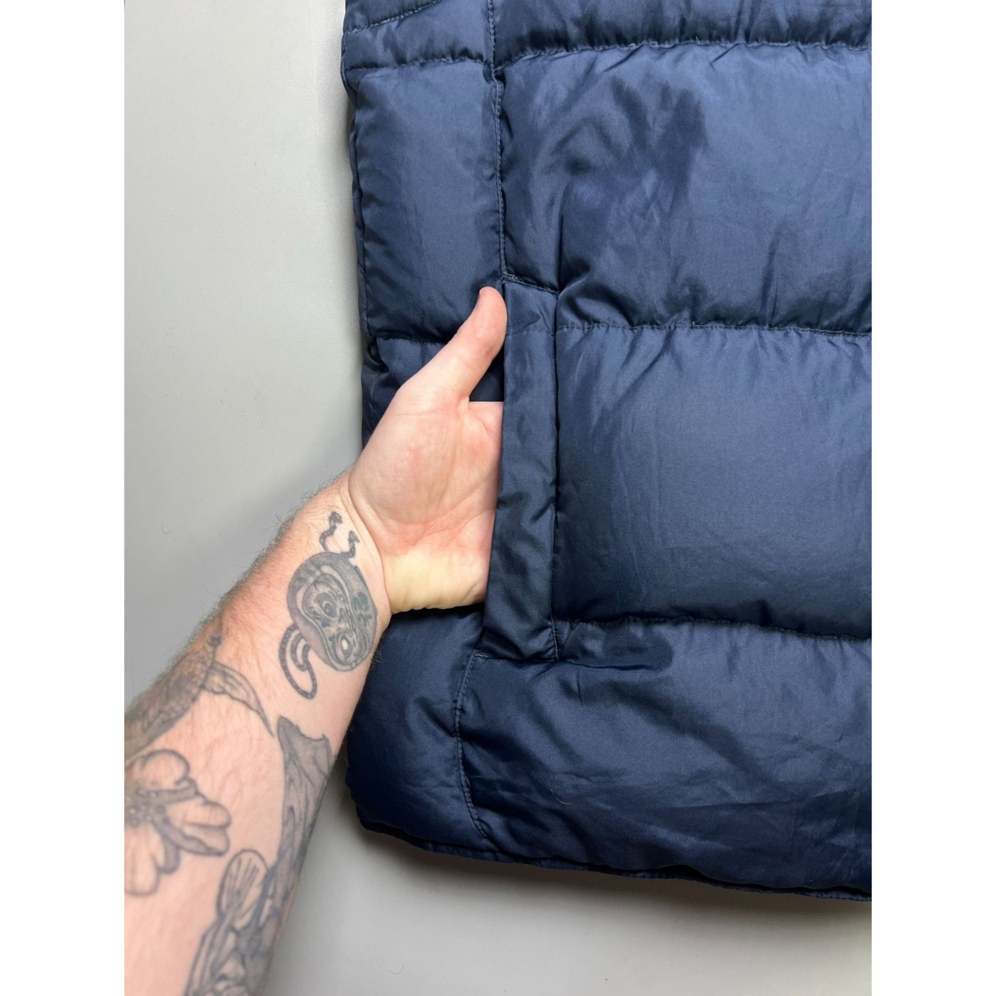 Nike Vintage Nike Mini Logo Puffer Down Vest (YG011) Size US XL / EU 56 / 4 - 3 Thumbnail