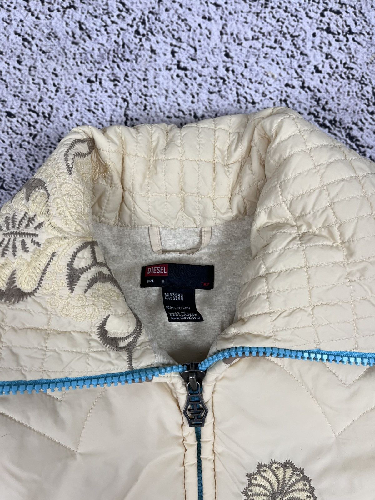 Diesel Diesel Y2K Quilted Puffer Jacket Floral Embroidery Nylon Size S / US 4 / IT 40 - 7 Thumbnail