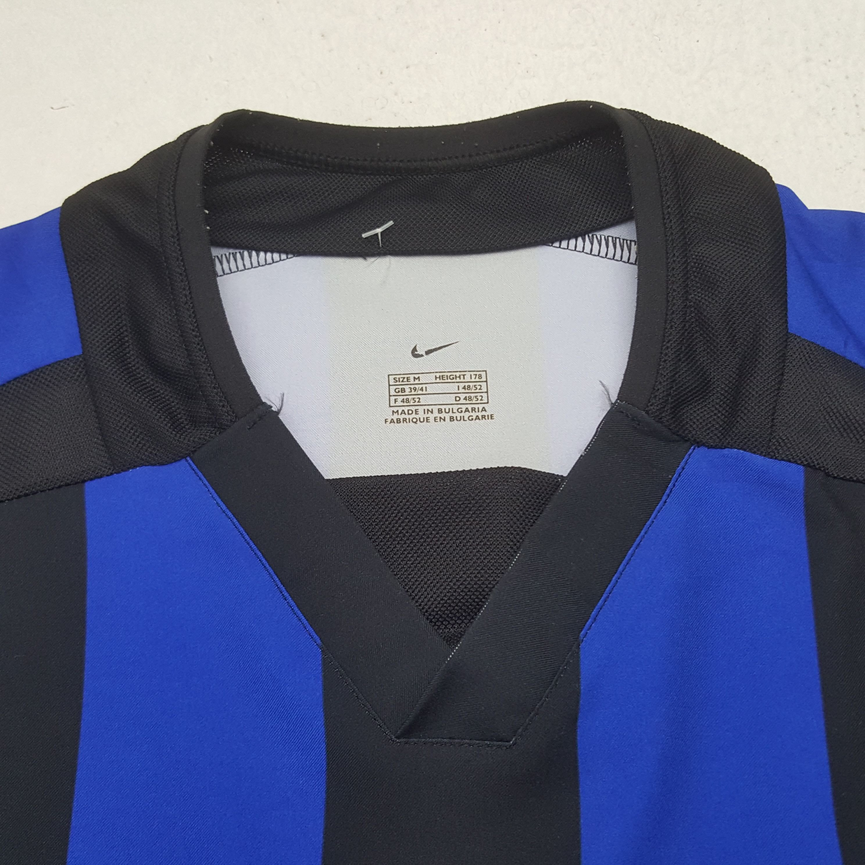 Nike Vintage Nike Inter Milan Football Club Jersey Tshirt Size US L / EU 52-54 / 3 - 4 Thumbnail