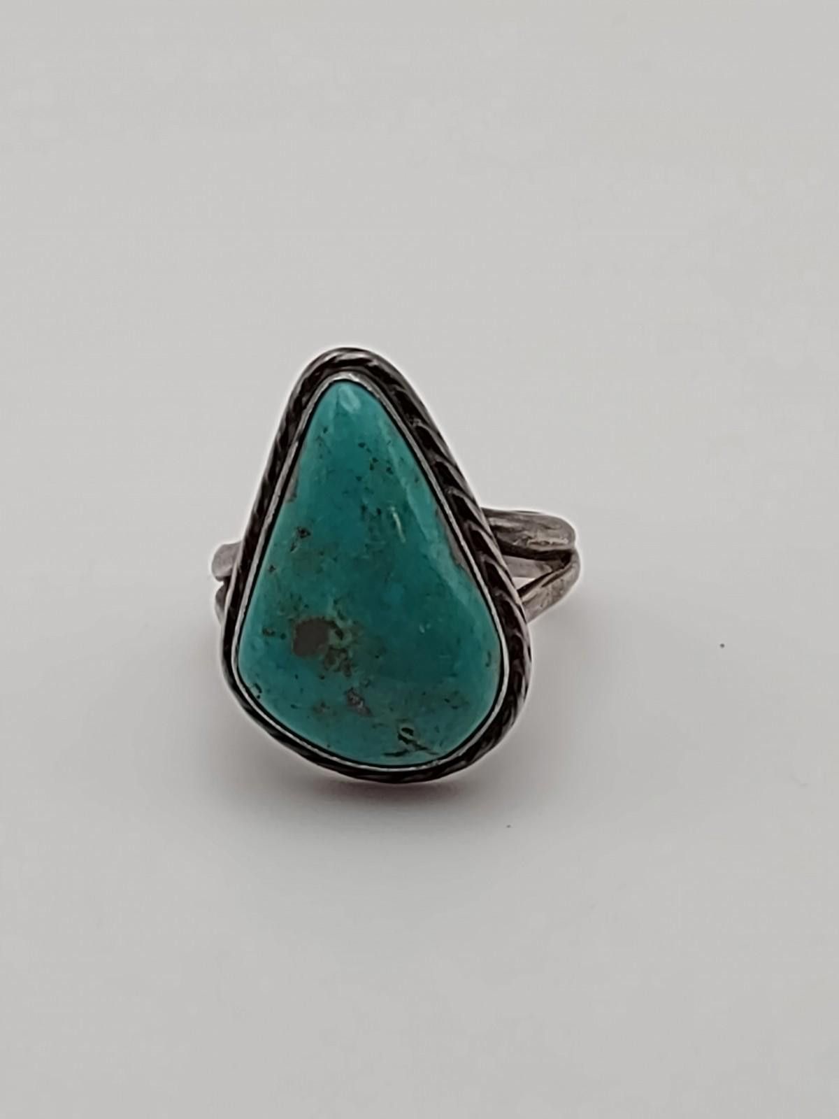 The Unbranded Brand Sterling Silver Turquoise Stone Teardrop Ring Size 8 Size ONE SIZE - 1 Thumbnail