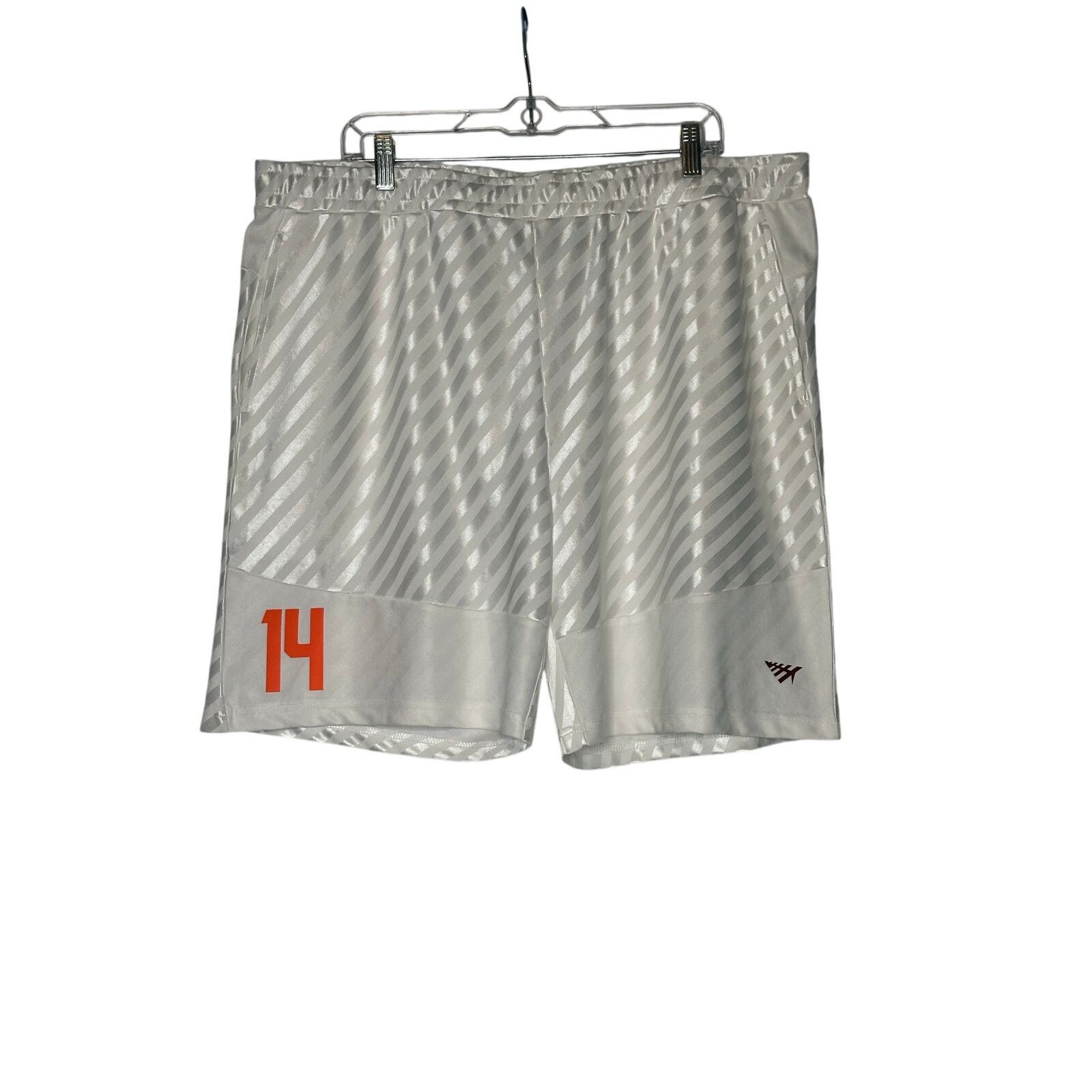Paper Planes Planes Airways Soccer white Shorts size 2X Size US 42 / EU 58 - 6 Thumbnail