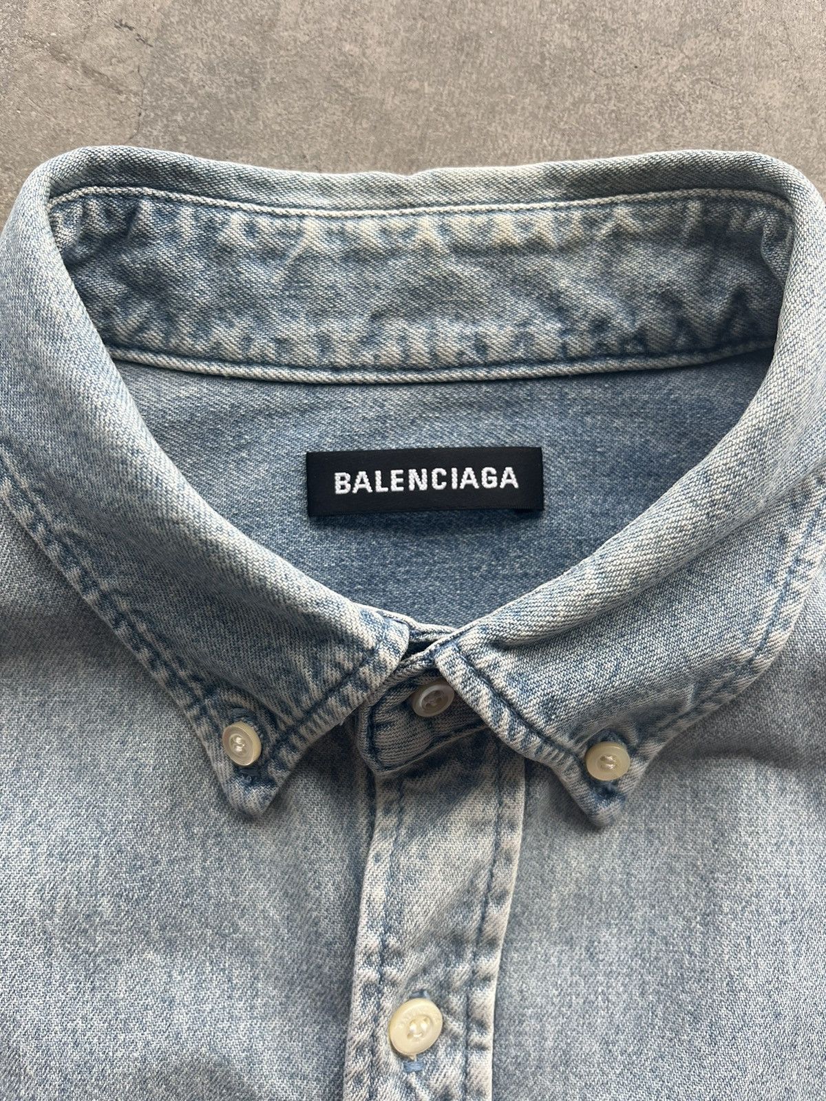 Balenciaga Oversized denim shirt Size US M / EU 48-50 / 2 - 6 Thumbnail