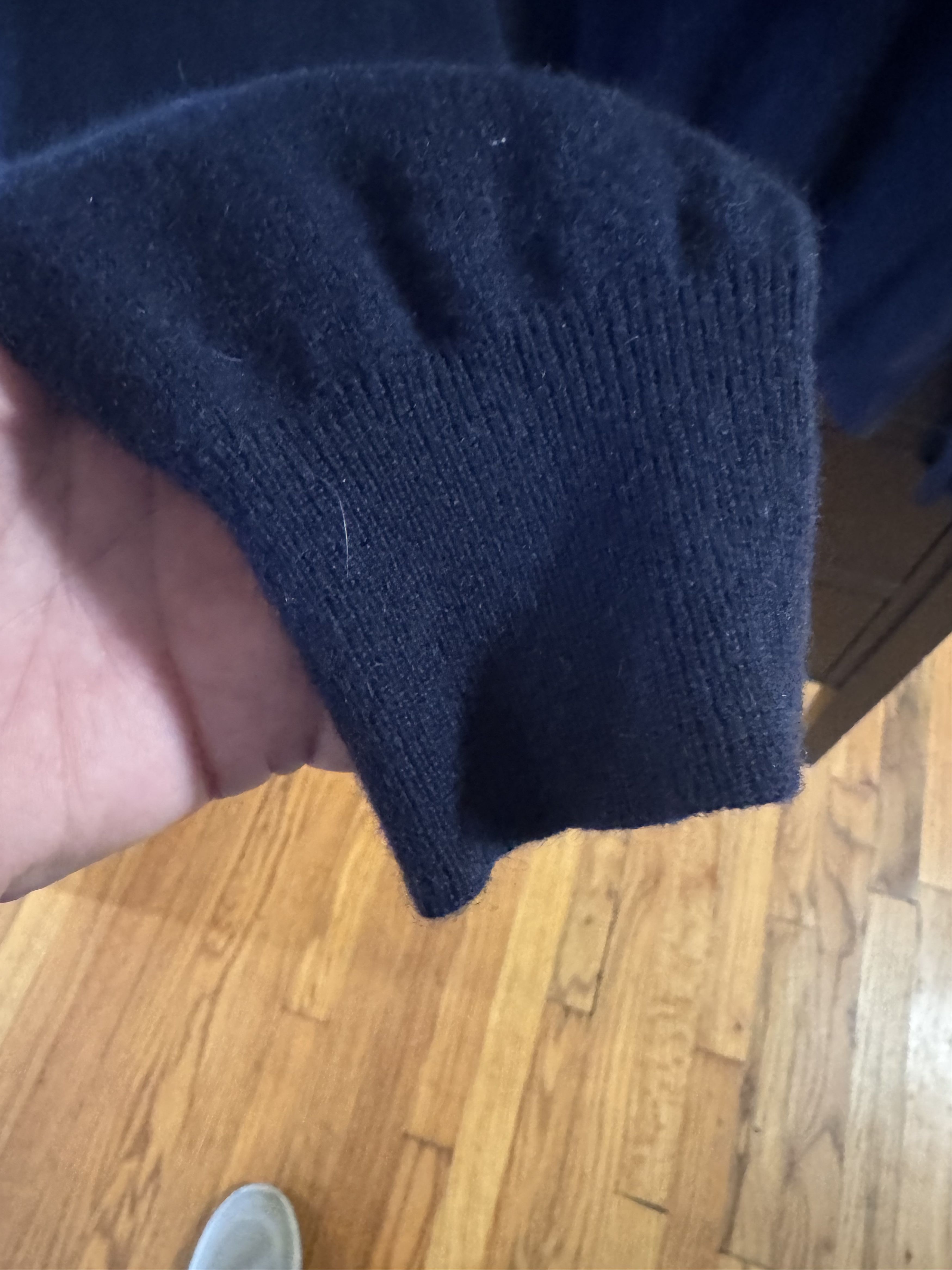 Barneys New York Barneys New York 100 Cashmere Sweater. US XL Size US XL / EU 56 / 4 - 4 Thumbnail