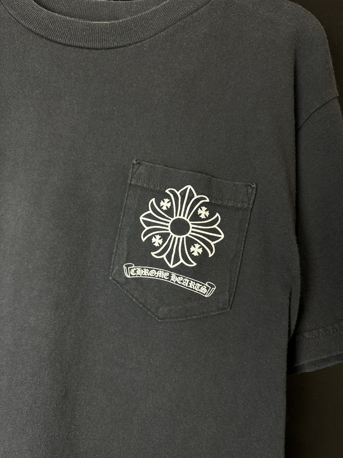 Chrome Hearts Vintage Chrome Hearts Cross Stamp Pocket Tee Size US M / EU 48-50 / 2 - 4 Thumbnail