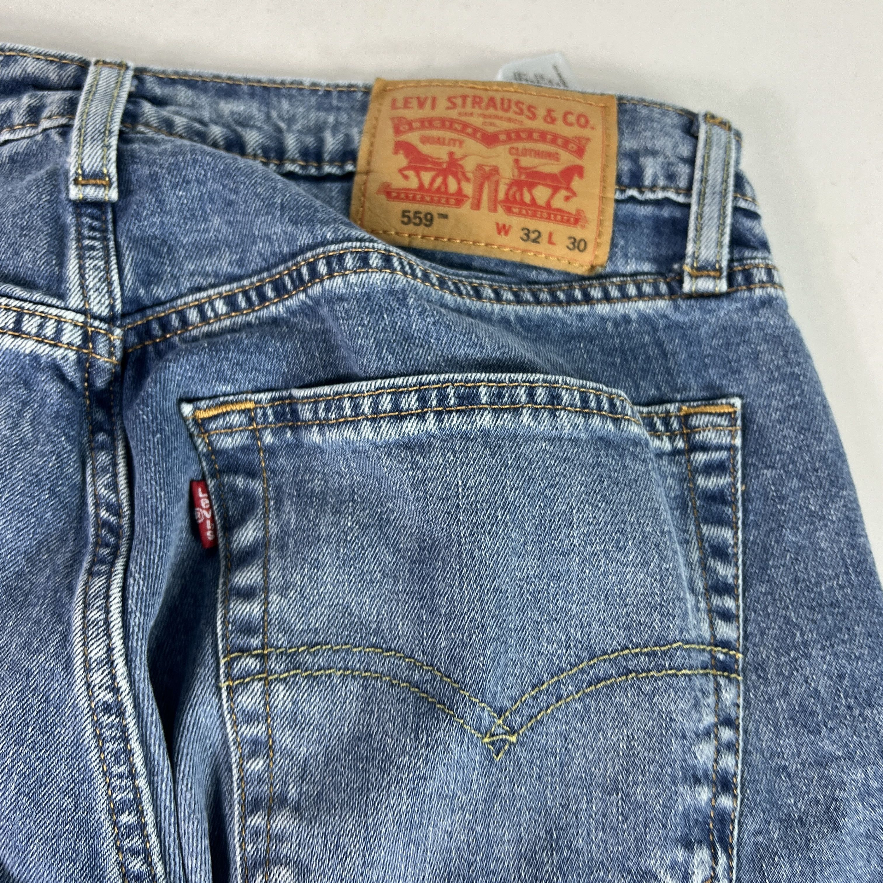 Levi's Levi's Jeans 559 Relaxed Straight Blue Faded Stretch Denim Size US 31 - 14 Thumbnail