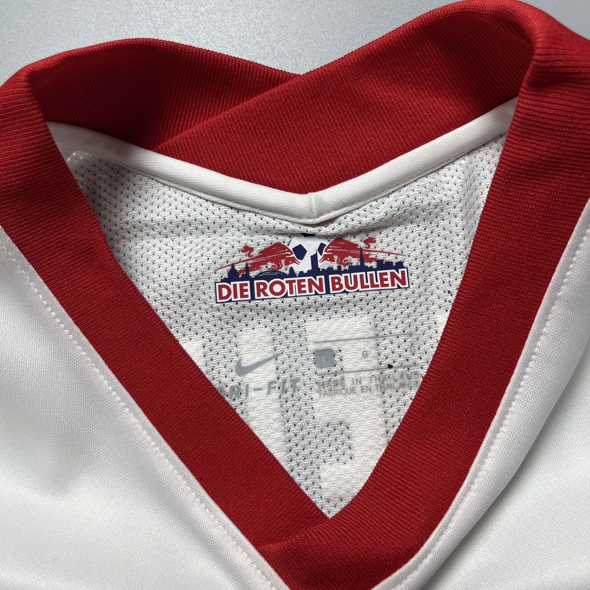 Nike RB LEIPZIG NIKE 2020/2021 FOOTBALL HOME JERSEY #10 FORSBERG Size US L / EU 52-54 / 3 - 5 Thumbnail