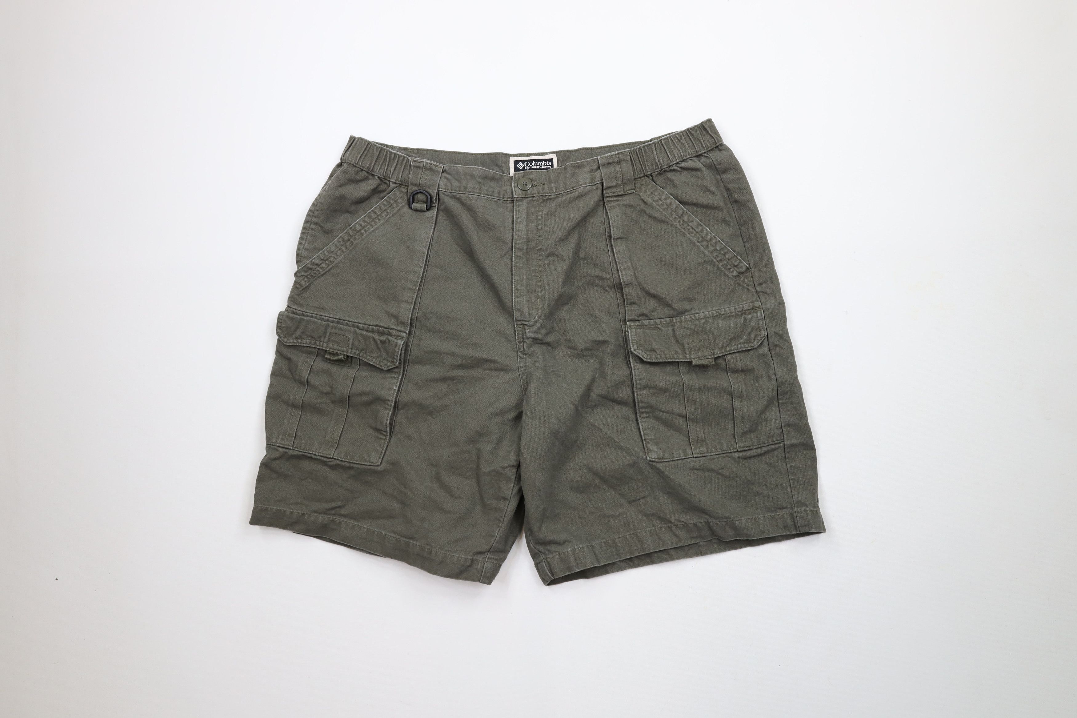 Columbia × Vintage Vintage Columbia Spell Above Knee Canvas Cargo Shorts Green Size US 40 / EU 56 - 1 Thumbnail