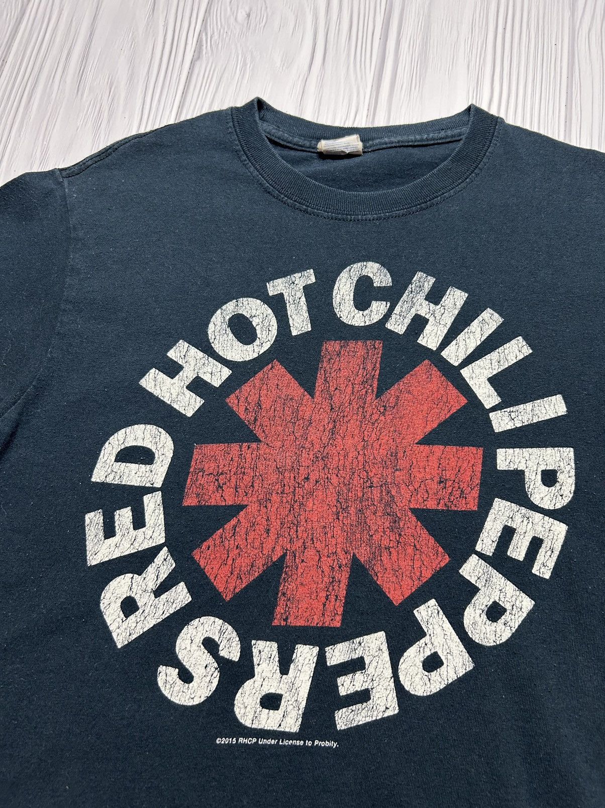 Band Tees Vintage 2015 Red Hot Chili Peppers Band T-Shirt Size US S / EU 44-46 / 1 - 9 Thumbnail