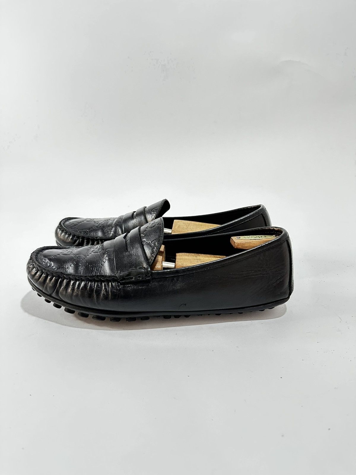 Gucci Gucci Monogram Black Leather Penny Loafers . Size US 8 / EU 41 - 4 Thumbnail