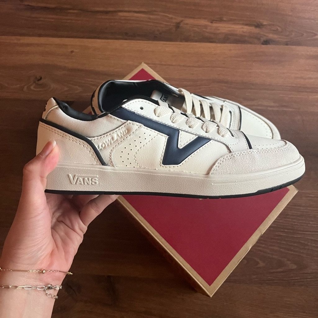 Vans 🆕 New Vans Lowland Jump NWT JMP R 2023 Size US 8.5 / IT 38.5 - 7 Thumbnail
