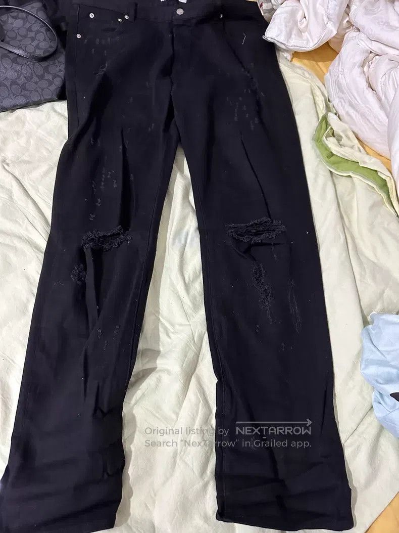 Givenchy Givenchy SizeM Destroyed black denim jeans for men Size US 29 - 1 Thumbnail