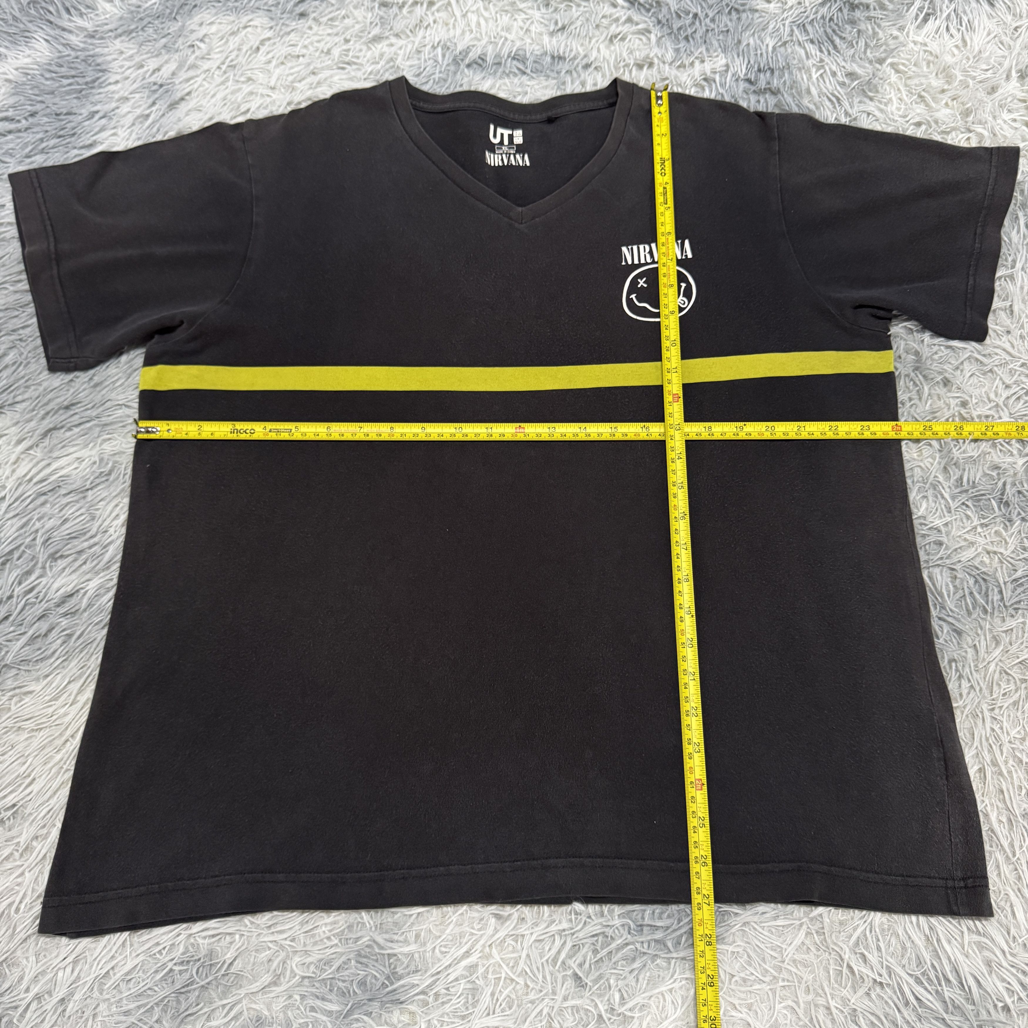 Uniqlo Uniqlo x Nirvana Short Sleeve V-neck Tshirt Size US XL / EU 56 / 4 - 5 Thumbnail