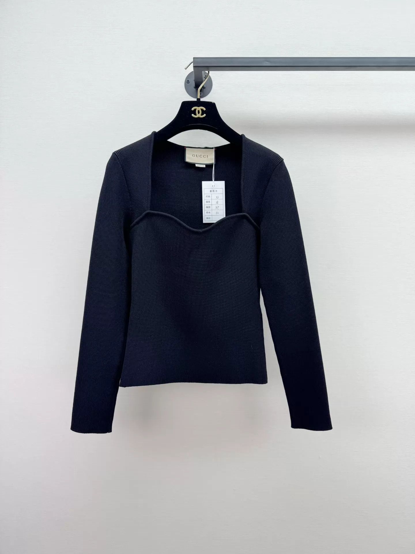 Gucci Gucci Knit Sweater XS Worn 2x Authentic Size XS / US 0-2 / IT 36-38 - 1 Thumbnail