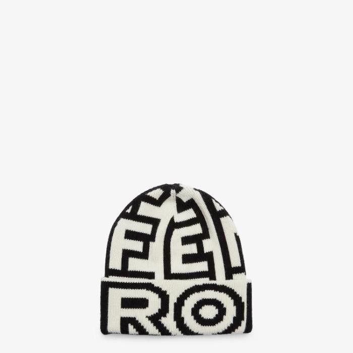 Fendi o1loc1c0824 Size: OS / Hat in Black/White Size ONE SIZE - 1 Thumbnail