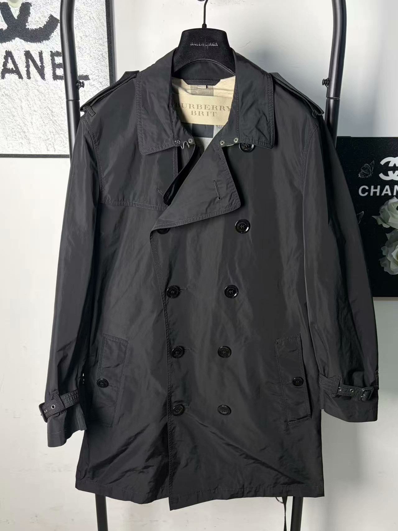 Burberry Burberry White Light Jacket l Men Size US L / EU 52-54 / 3 - 1 Thumbnail