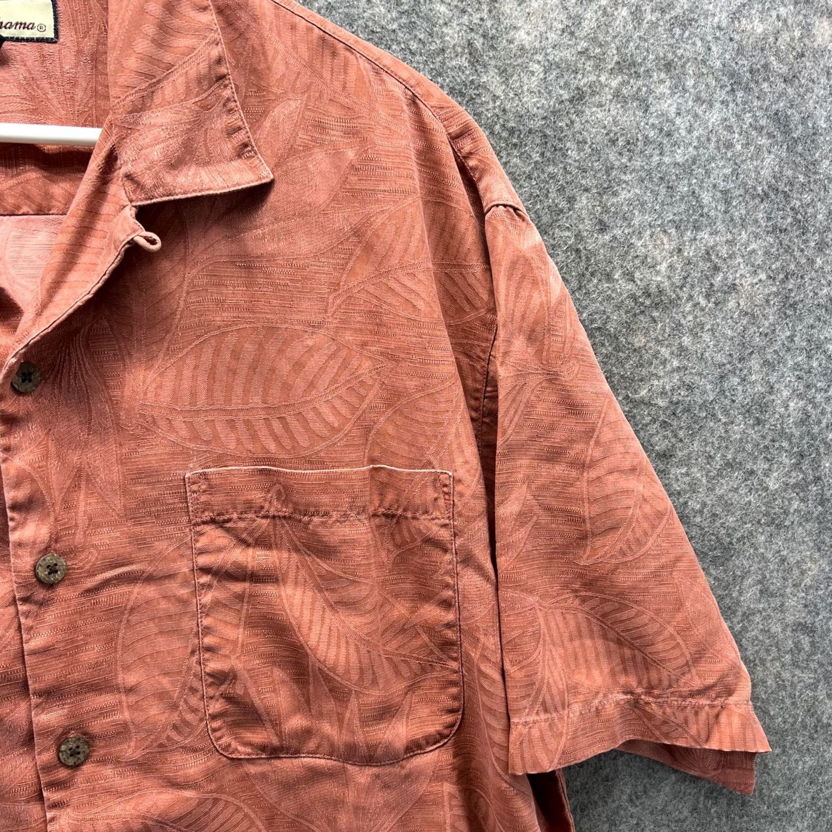 Tommy Bahama VINTAGE Tommy Bahama Shirt Men Large Adult Orange Silk Button-Down Casual/Formal/Workwear 48 in Chest Short Sleeve Button-Up Collared Regular Size US L / EU 52-54 / 3 - 4 Thumbnail