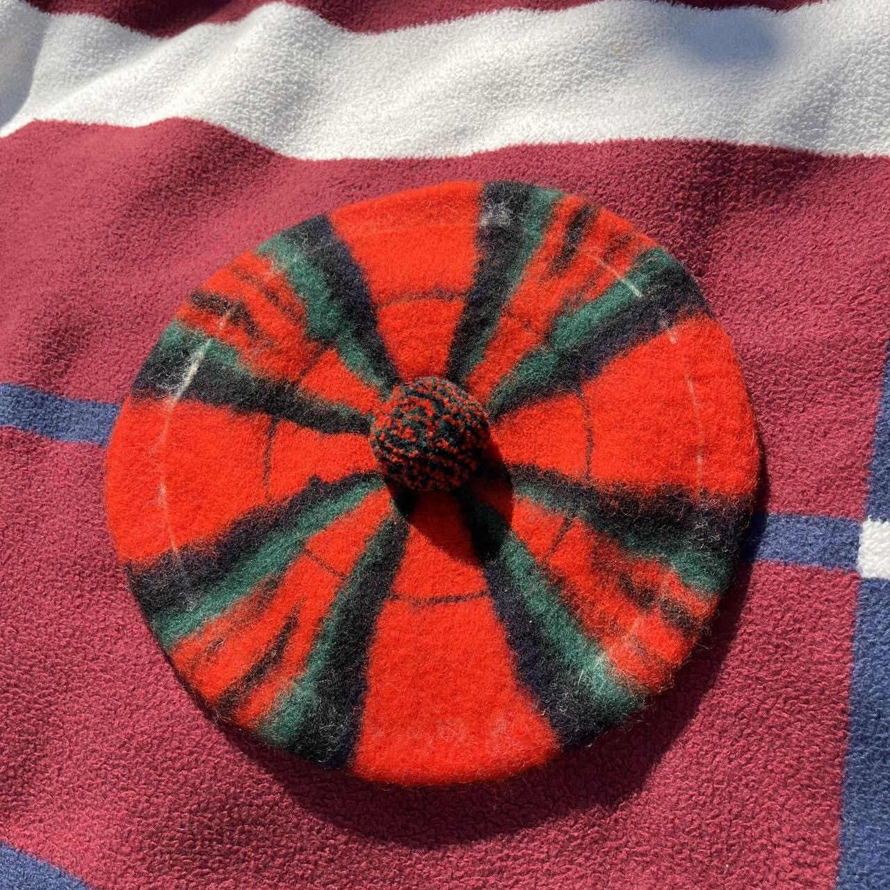 Vintage Vintage Royal Stewart red Beret Golf pompom hat 100% wool Size ONE SIZE - 1 Thumbnail
