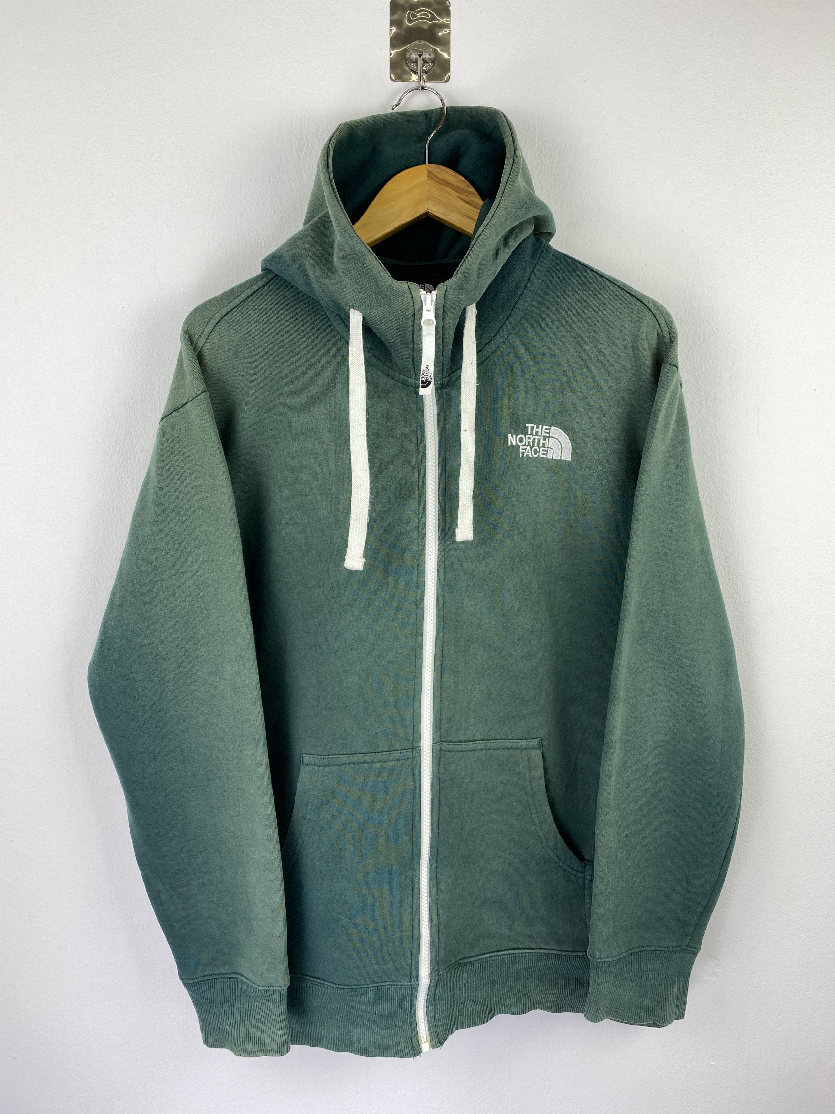 The North Face Vintage The North Face Zipper Up Hoodie SH0456 Size US L / EU 52-54 / 3 - 1 Thumbnail