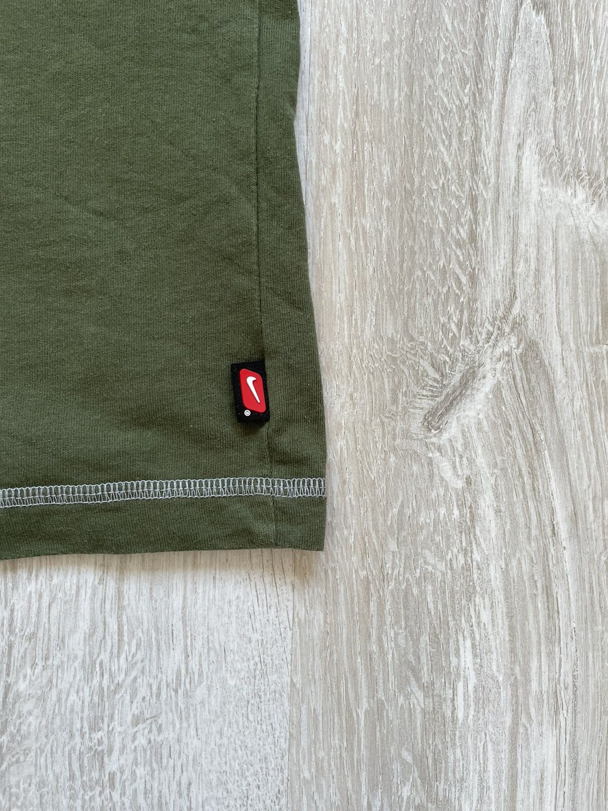 Nike × Vintage Vintage Nike Center Mini Swoosh T Shirt Tee Size US L / EU 52-54 / 3 - 11 Thumbnail