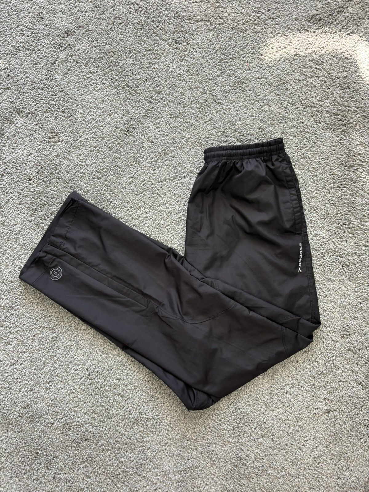 Brooks Black brooks running track pants Size US 30 / EU 46 - 1 Thumbnail