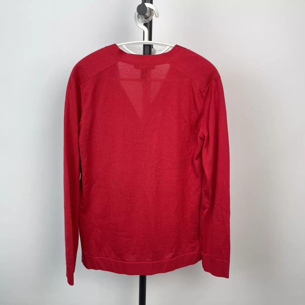 Louis Vuitton LV Red Shirt L Size L / US 10 / IT 46 - 2 Thumbnail