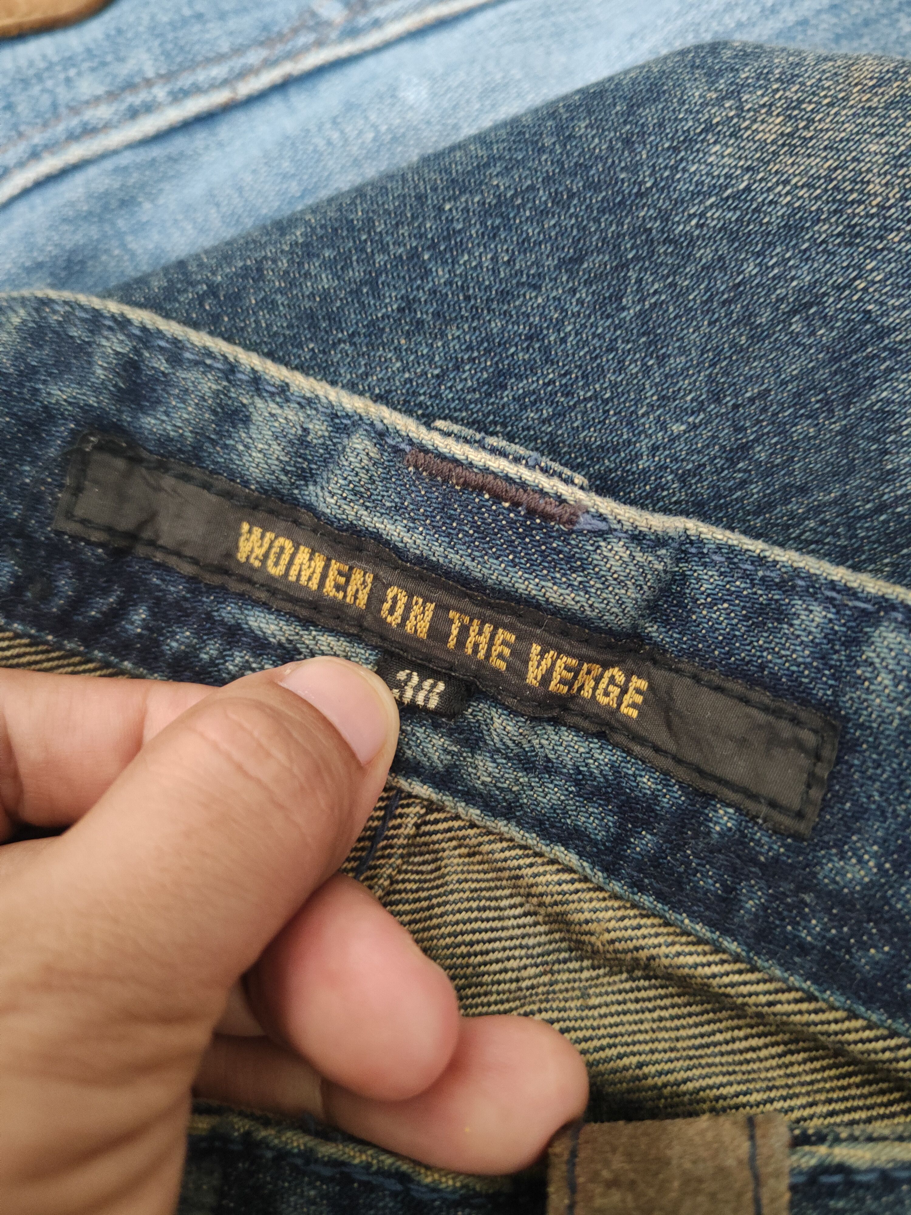Japanese Brand DL Woman on The Verge Dark Blue Ripped denim Jeans #622 Size 28" / US 6 / IT 42 - 15 Thumbnail