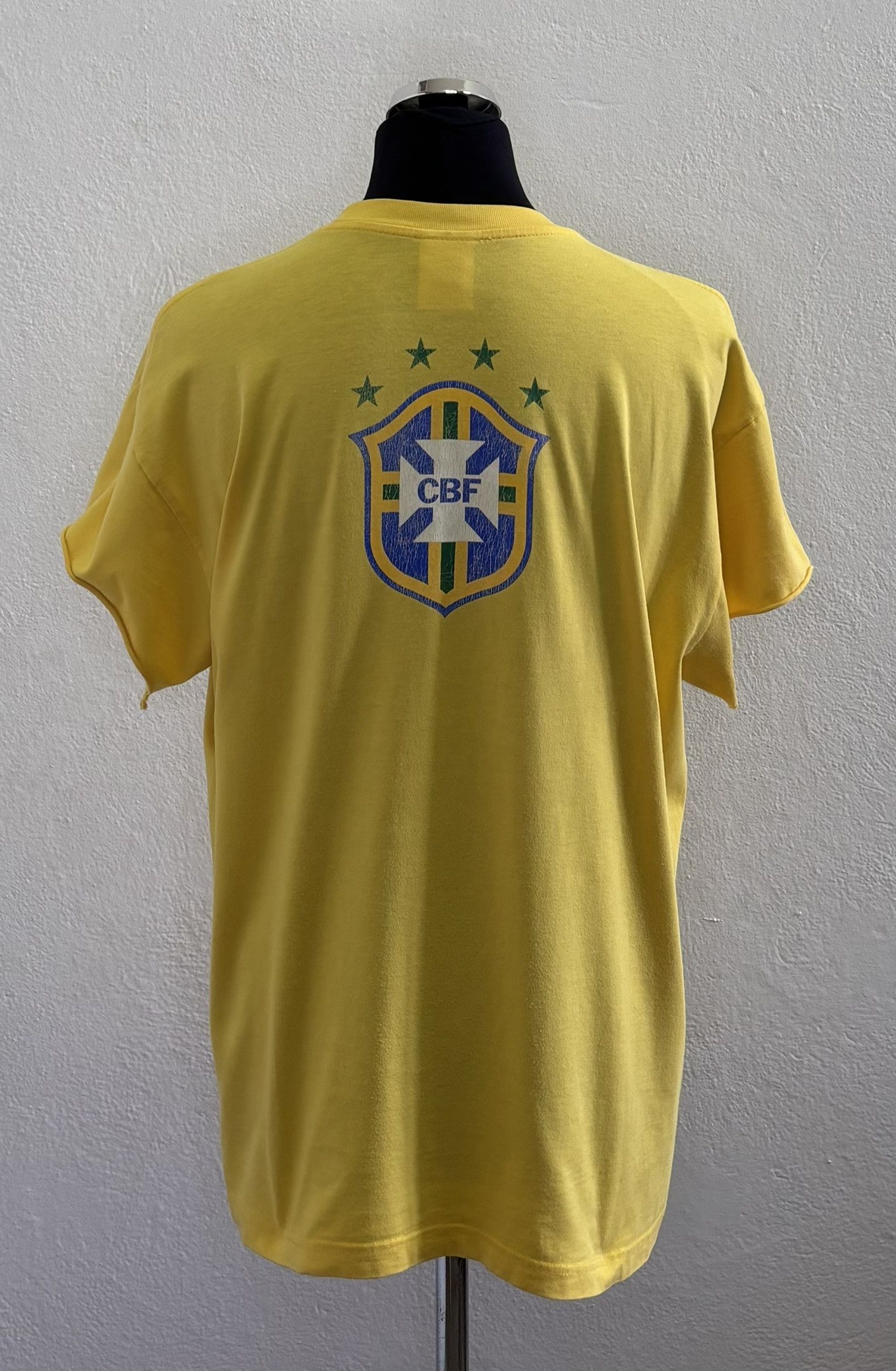 Nike T-Shirt Brazil 90s Nike vintage large Size US L / EU 52-54 / 3 - 2 Thumbnail
