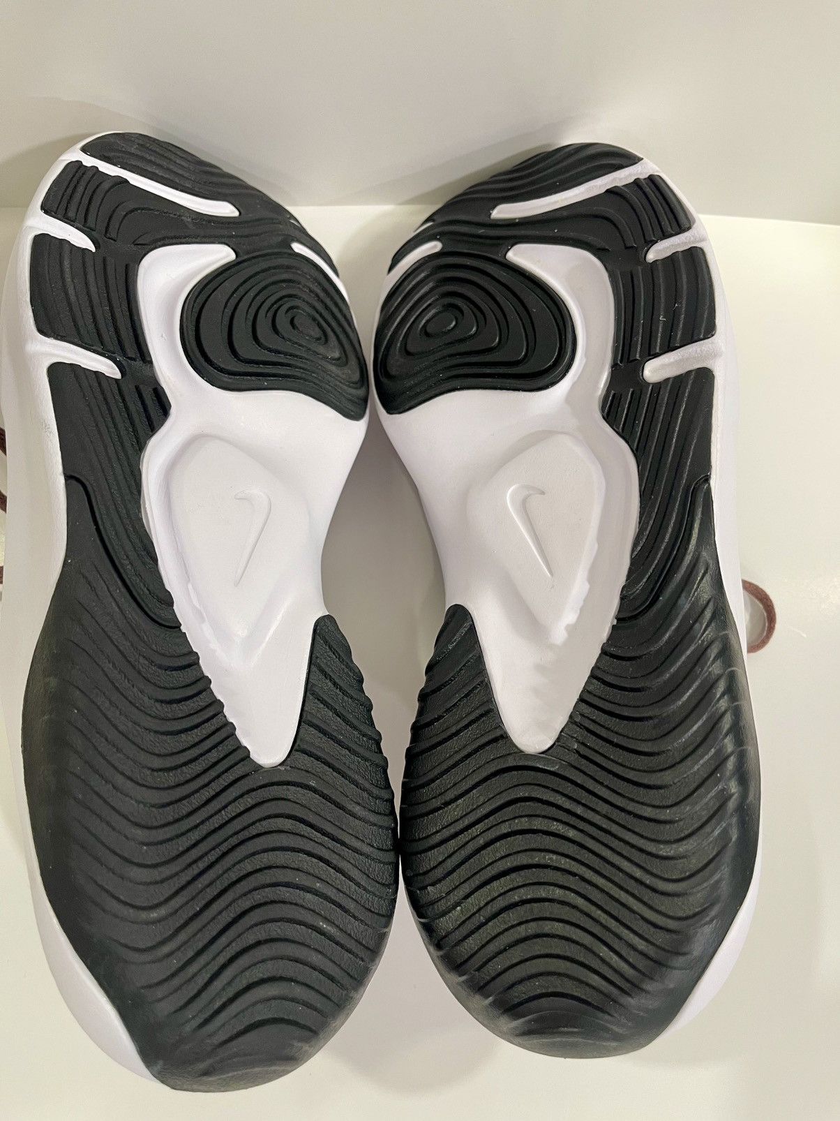 Nike Nike Legend Essential 3 Shoes - Men 10/Women 11.5 Size US 11.5 / IT 41.5 - 5 Thumbnail