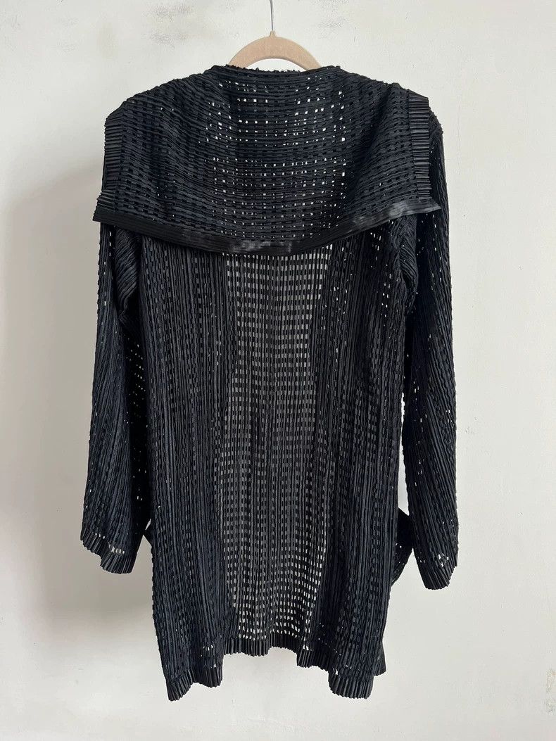 Issey Miyake Issey Miyake Black pleated cardigan Size M / US 6-8 / IT 42-44 - 2 Thumbnail