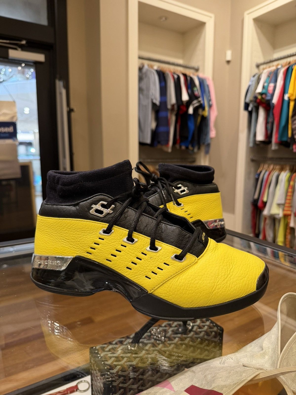 Jordan Brand SoleFly x Air Jordan 17 Retro Low 'Reverse Lightning' Size US 9 / EU 42 - 3 Thumbnail