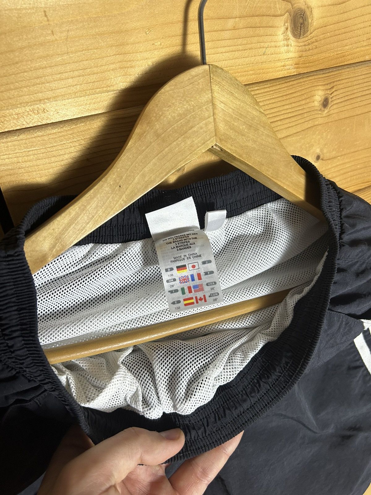 Vintage Vintage 2002 Adidas shorts Size US 28 / EU 44 - 5 Thumbnail