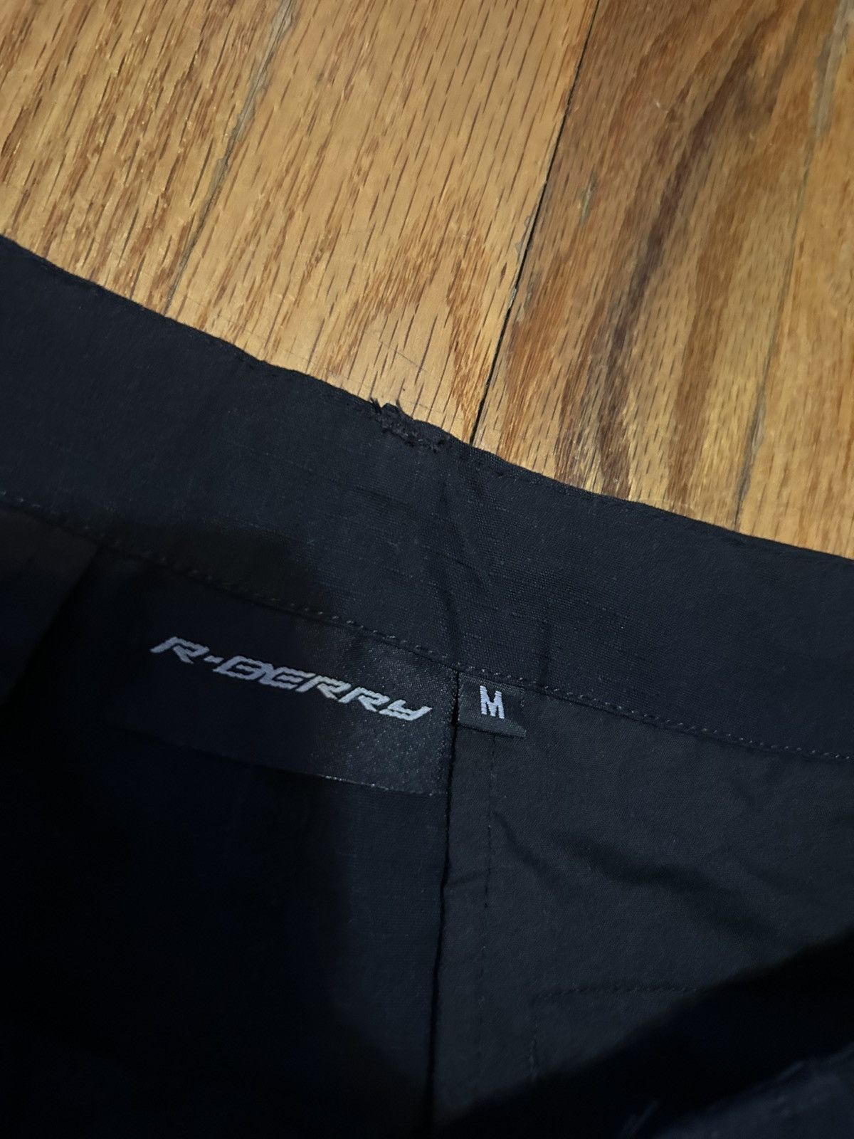 The GV Gallery Raspberry Convertible Cargo Pants Size US 34 / EU 50 - 3 Thumbnail