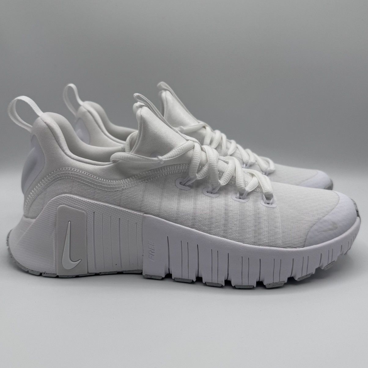 Nike Nike Free Metcon Women Size 8 Platinum Tint FJ7126-101 Size US 8 / IT 38 - 2 Thumbnail