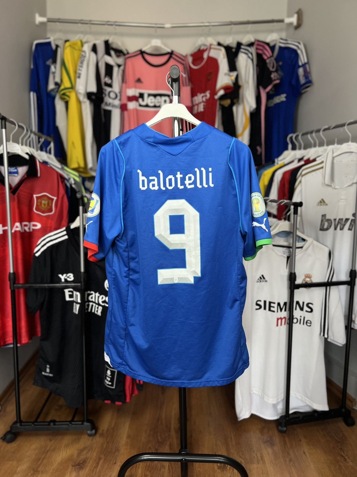 Puma Soccer Jersey Puma Italy World Cup 2014/15 Balotelli #9 Size US L / EU 52-54 / 3 - 1 Thumbnail