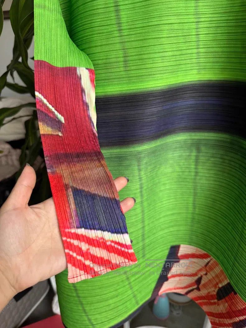 Issey Miyake Issey Miyake Spring Top Size L / US 10 / IT 46 - 2 Thumbnail