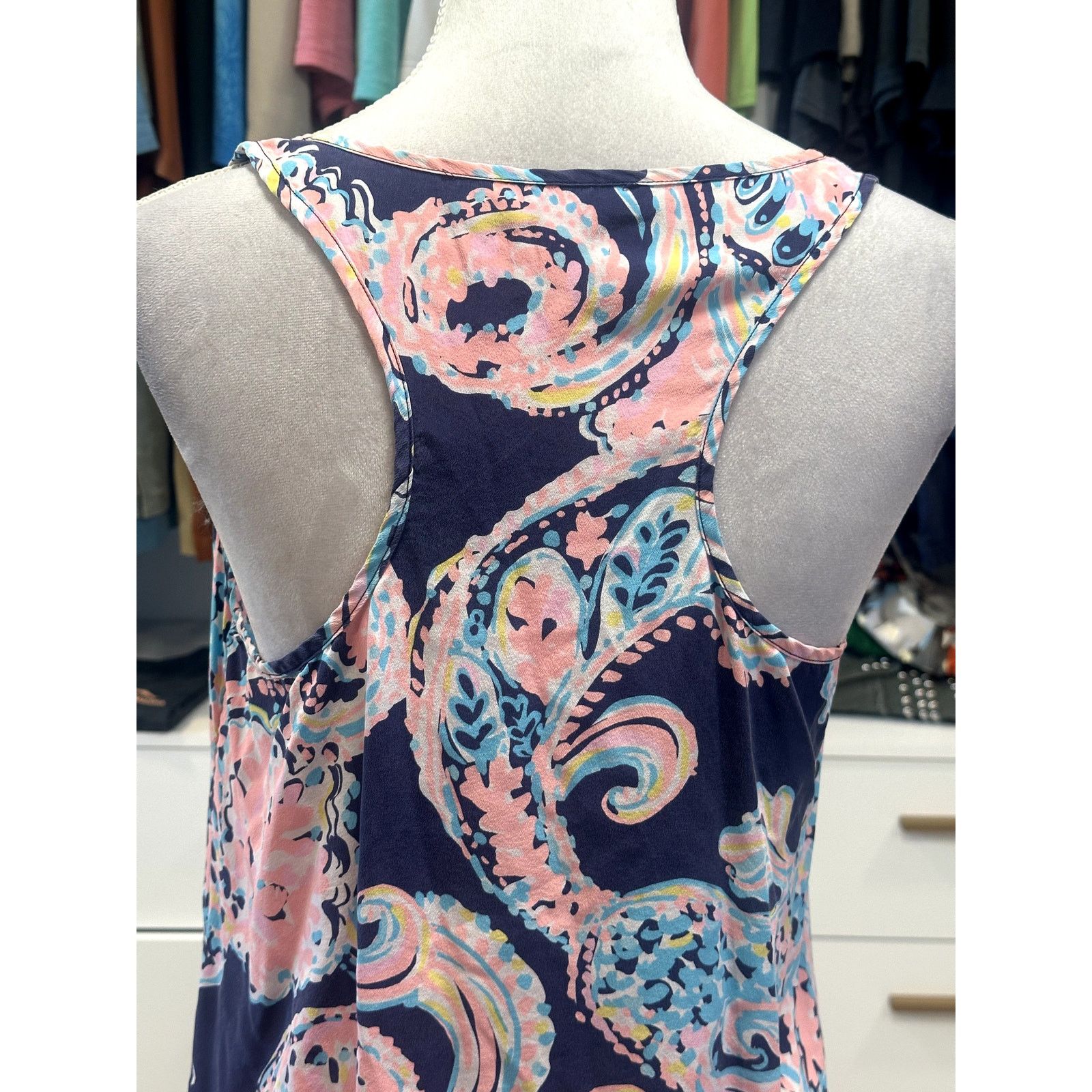 Lilly Pulitzer Lilly Pulitzer Women's 100% Silk Racerback Scoop Neck Tank S Size S / US 4 / IT 40 - 6 Thumbnail