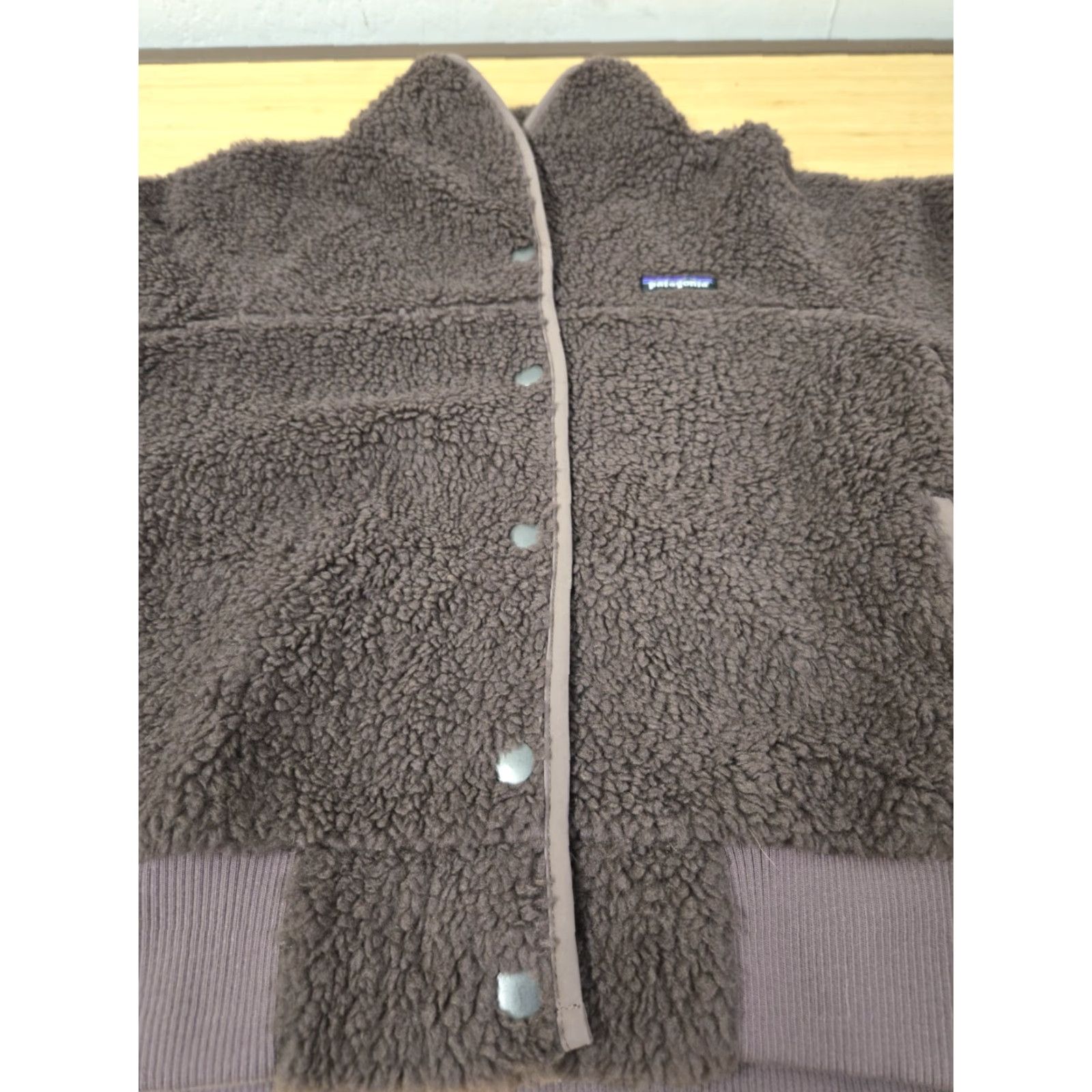 Patagonia Patagonia Jacket Women's Small Brown Snap Front Bomber Retro Fleece Deep Pile Fall Winter Spring Size S / US 4 / IT 40 - 2 Thumbnail