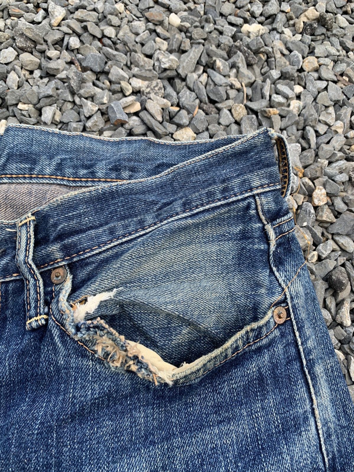 OMNIGOD OMNIGOD 50023 SELVEDGE BUTTON FLY JAPANESE DISTRESSED DENIM Size US 31 - 17 Thumbnail