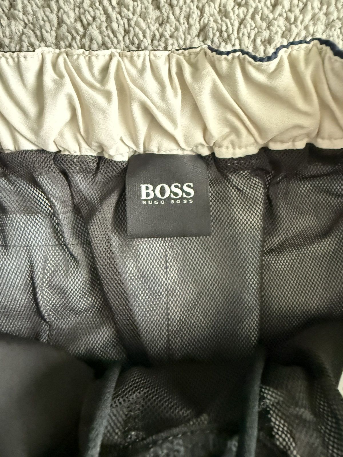 Hugo Boss Multicolor camo swim shorts Size US 32 / EU 48 - 11 Thumbnail