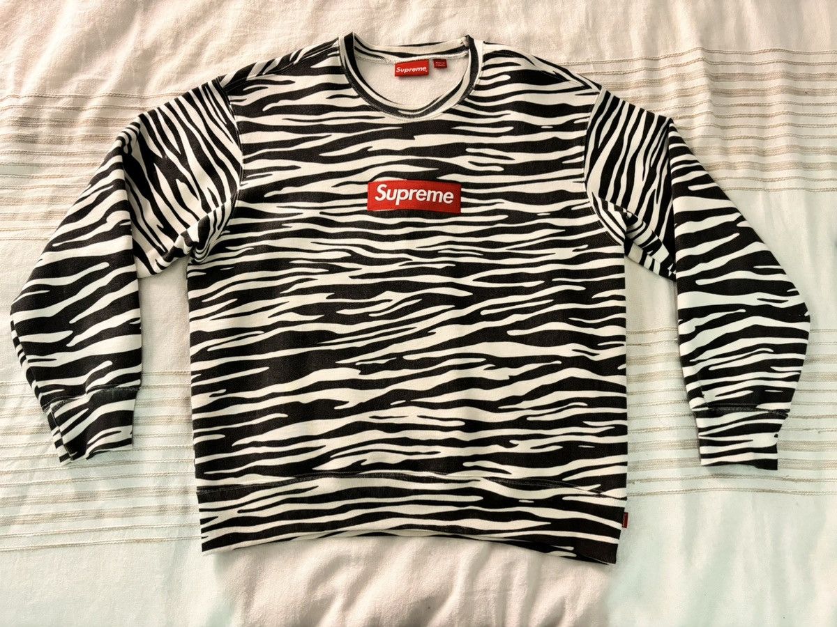 Supreme Supreme '22 Zebra Box Logo Crewneck | Grailed