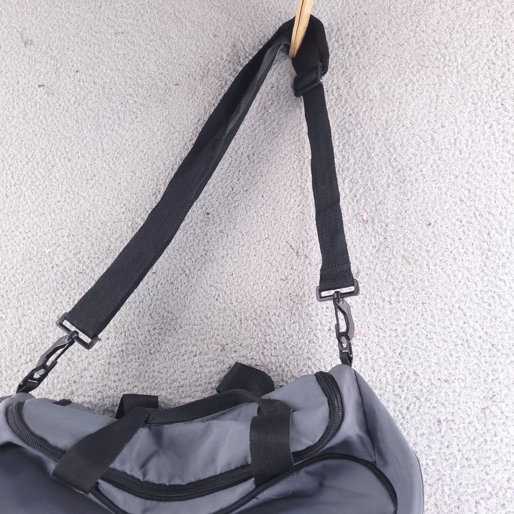 Nike Travel Gray Nike Shoulder Duffle Bag 20 Inch User: Travel Gray Nike Shoulder Duffle Bag 20 Inch Size ONE SIZE - 5 Thumbnail