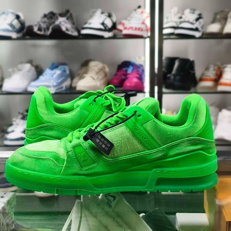 Louis Vuitton LV Trainer Fluorescent Green Sneaker Size 7-2506 Size US 7 / EU 40 - 7 Thumbnail
