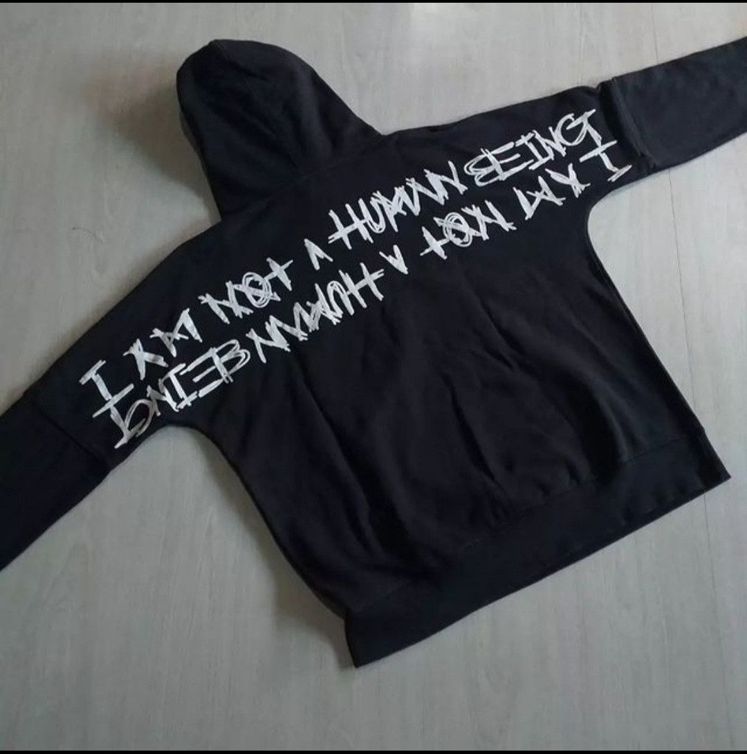 ★人気★【I AM NOT A HUMAN BEING】★STITCHED BASIC LOGO TE.E I Am Not A Human Being × Japanese Brand × Very Rare I'm Not