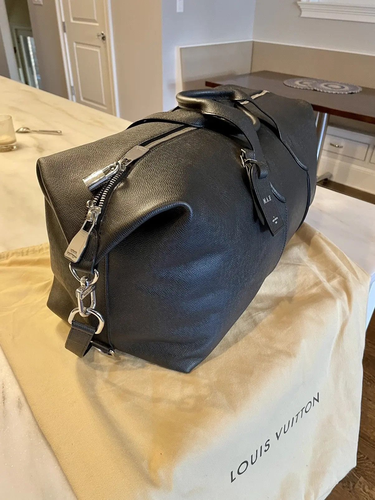 Louis Vuitton Louis Vuitton Taurillon Astralis 50 Black Keepall Size ONE SIZE - 3 Thumbnail